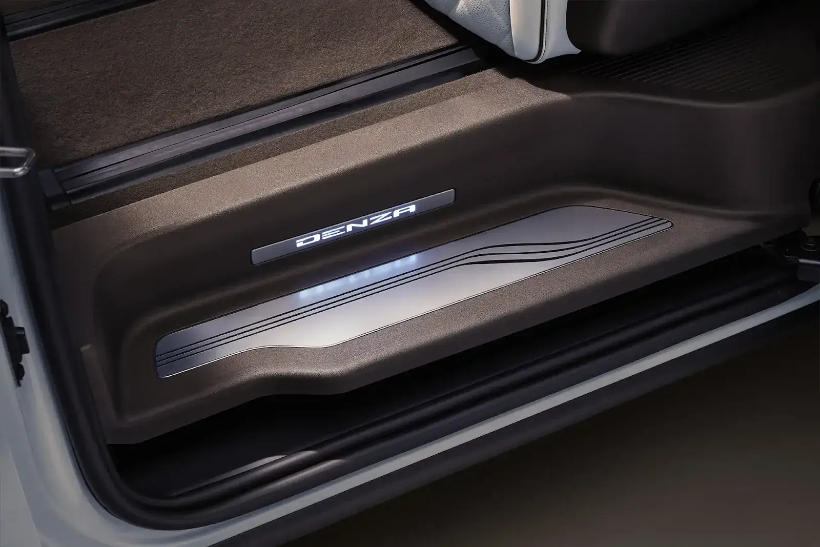 DENZA-D9 byd-denza-d9